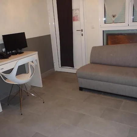 Contact Les Ailes Hotel 3*