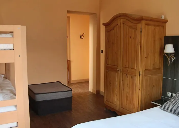 Contact Les Ailes 호텔 3*
